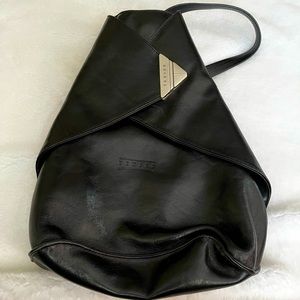 black texier backpack
